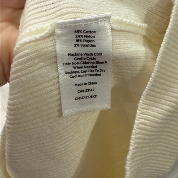 Cream Turtleneck Sweater - Picture 6 of 7